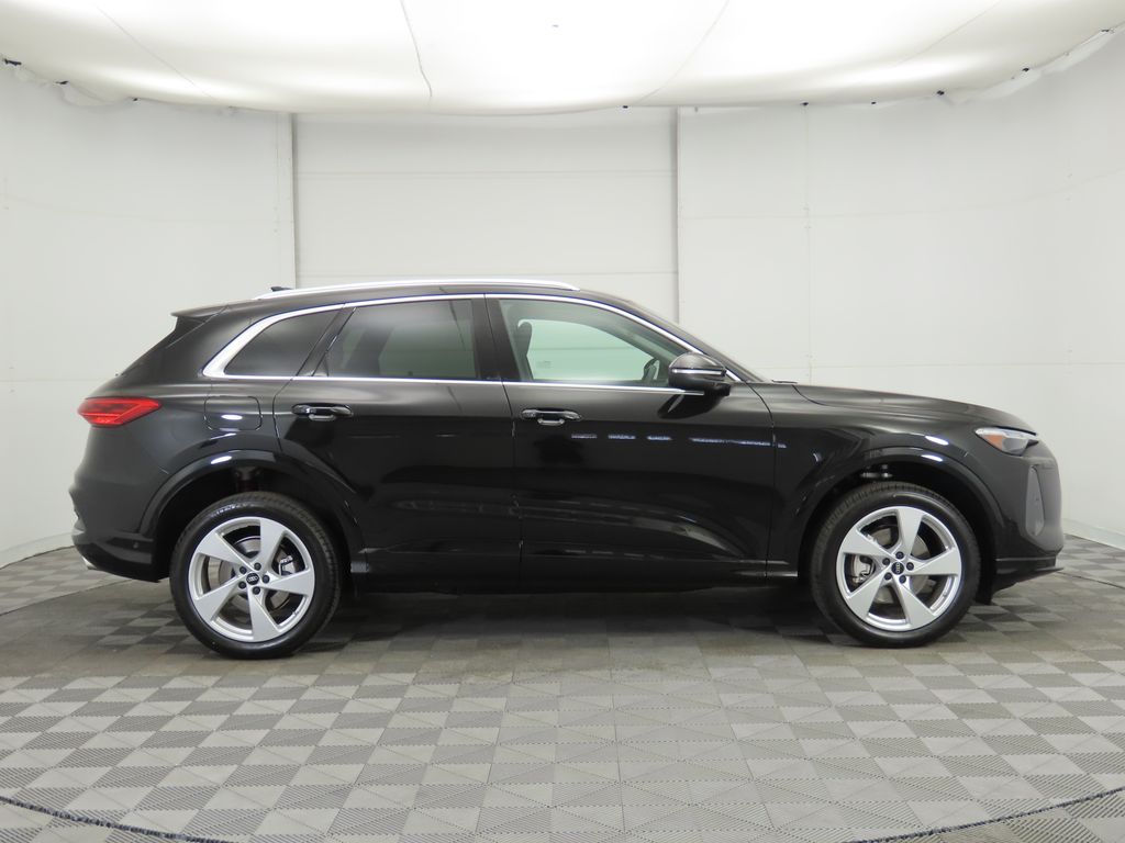2025 Audi Q5 Premium 4
