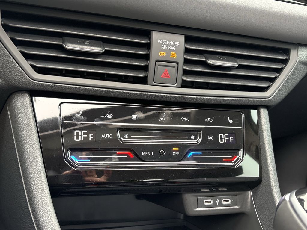 New 2026 Metallic Volkswagen 1.5T SE image 20