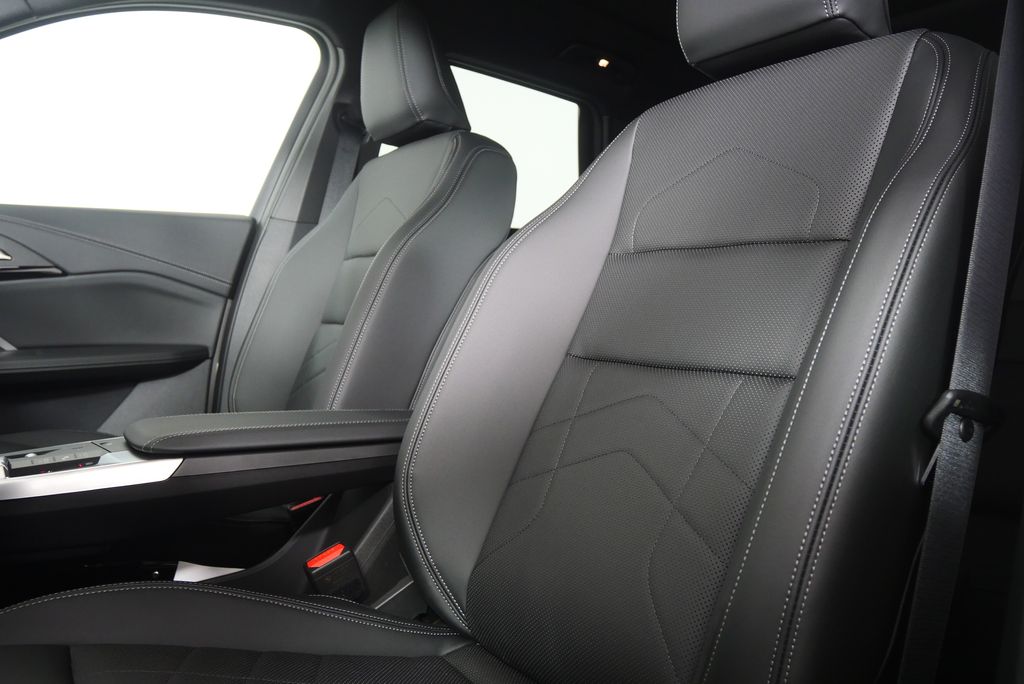 Thumbnail: 2026 BMW X1 - 11