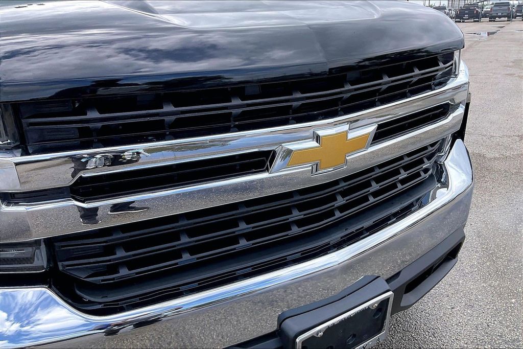 Used 2020 Chevrolet Silverado 1500 LT 4D Crew Cab