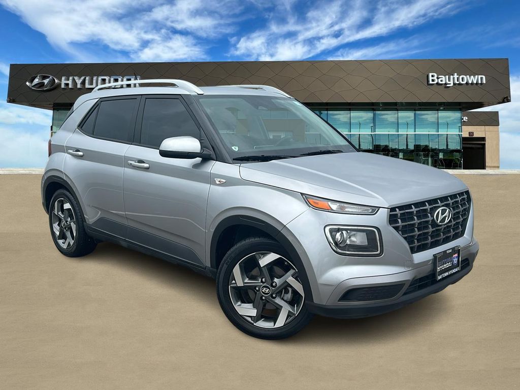 2024 Hyundai Venue SEL Silver at Baytown Hyundai