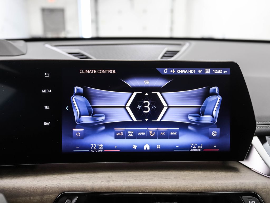 Thumbnail: 2026 BMW X1 - 19