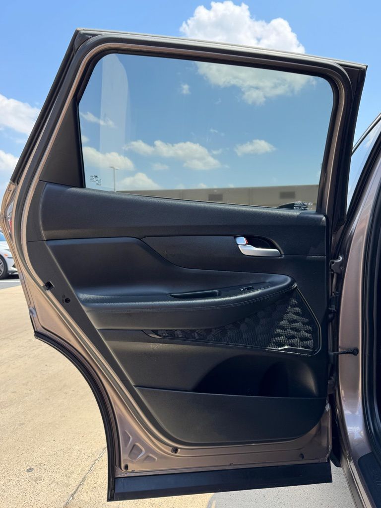 2020 Hyundai Santa Fe SE 10