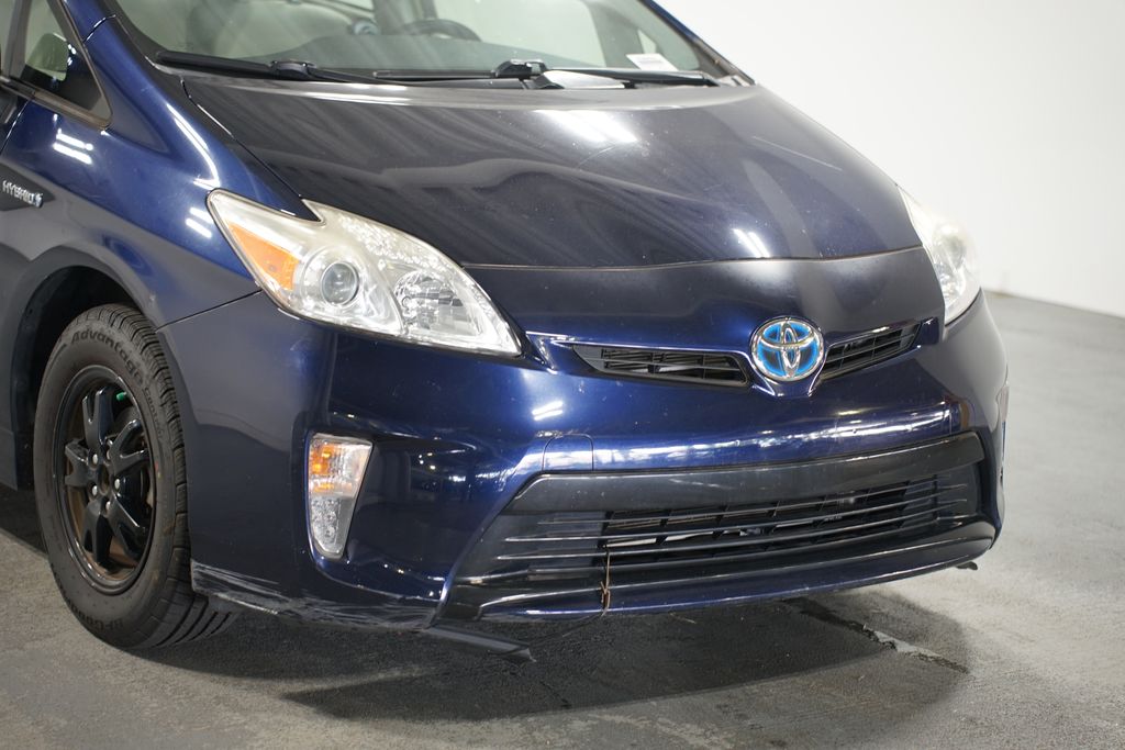 Thumbnail: 2015 Toyota Prius - 4