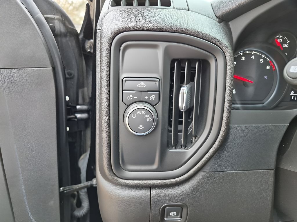 Used Car 2022 Chevrolet Silverado 1500  Custom For Sale Under $30,000 In Austin, Texas