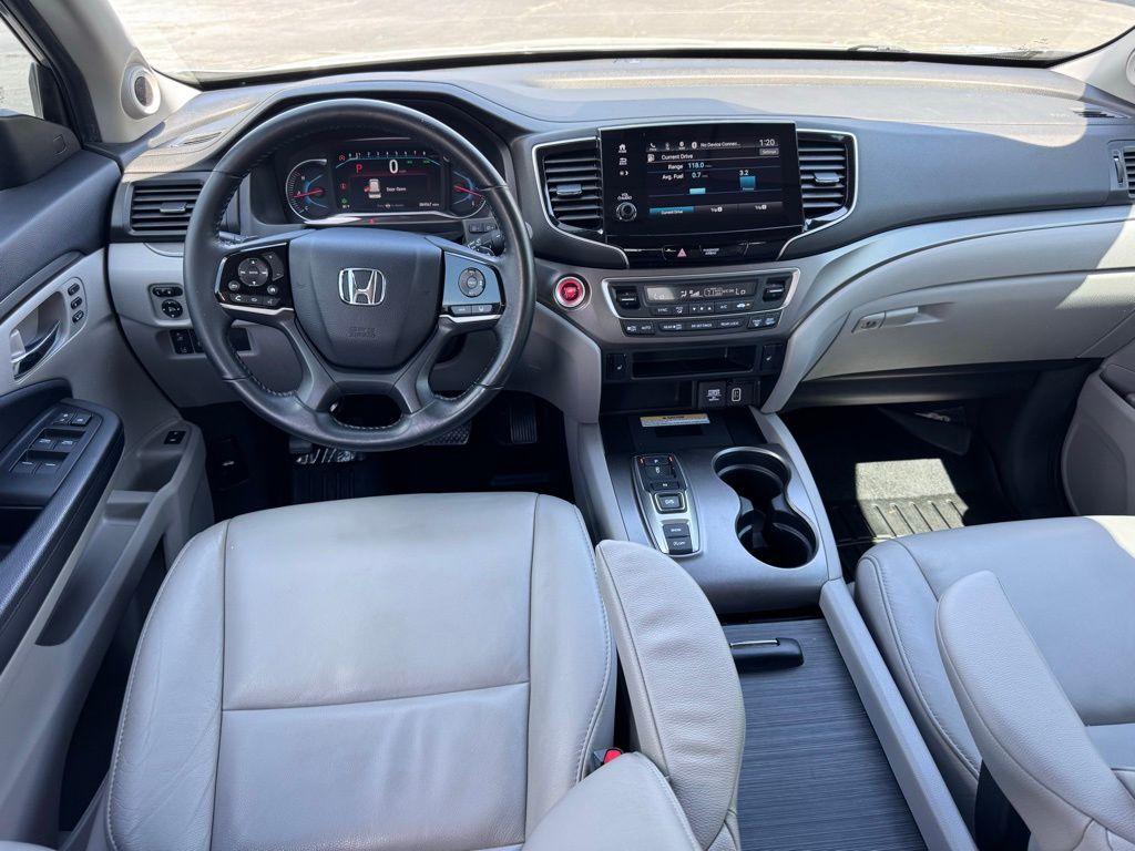 View vehicle photo 5