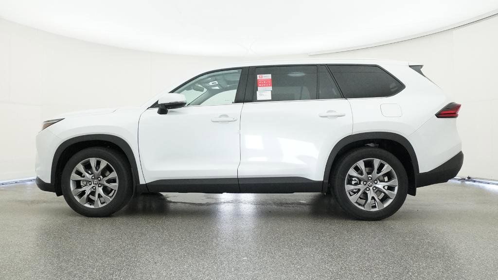 Thumbnail: 2025 Toyota Grand Highlander - 18