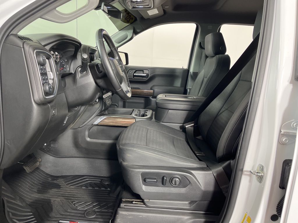 Thumbnail: 2021 Chevrolet Silverado 1500 - 22