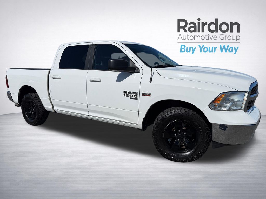 Bright White Clearcoat 2019 RAM 1500 Pickup Truck Four-Wheel Drive 8-Speed Automatic