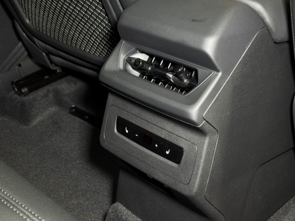 2025 Audi e-tron Premium 20