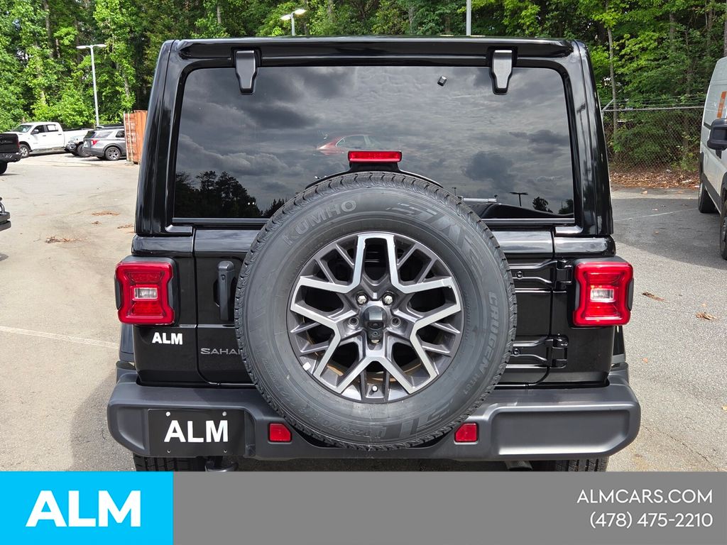 Used 2025 Black Jeep Sahara image 14