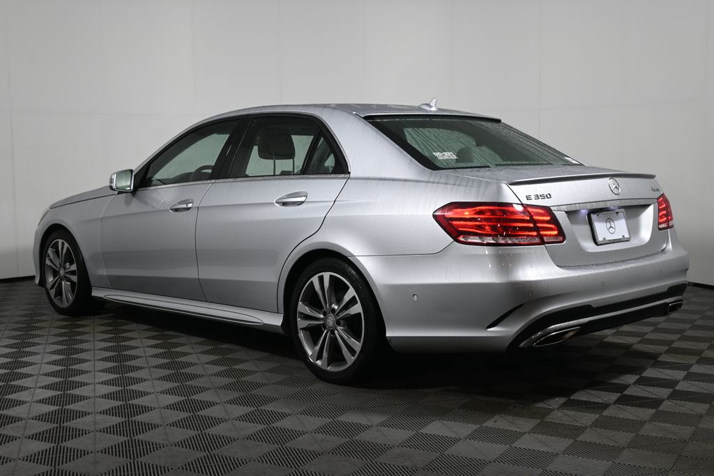Thumbnail: 2016 Mercedes-Benz E-Class - 8