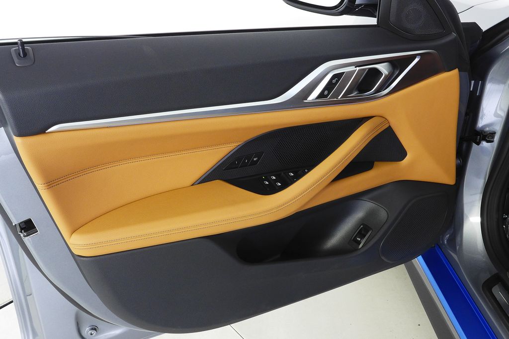 Thumbnail: 2023 BMW i4 - 11