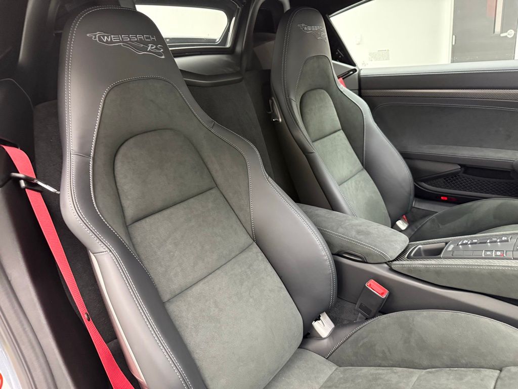 Thumbnail: 2025 Porsche  - 25