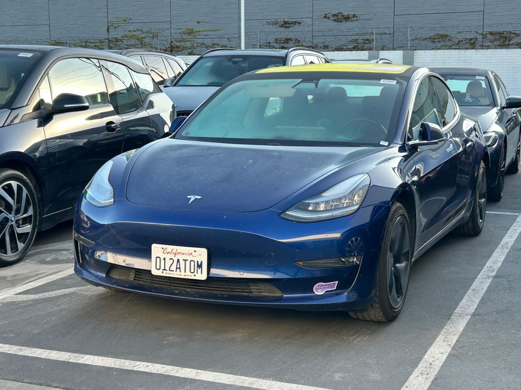Thumbnail: 2019 Tesla Model 3 - 2