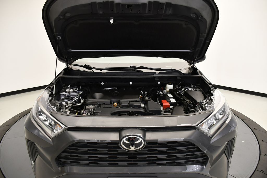 2022 Toyota RAV4 LE 10