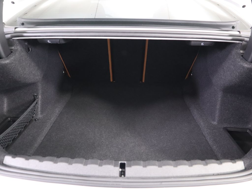 Thumbnail: 2025 BMW 4 Series - 27