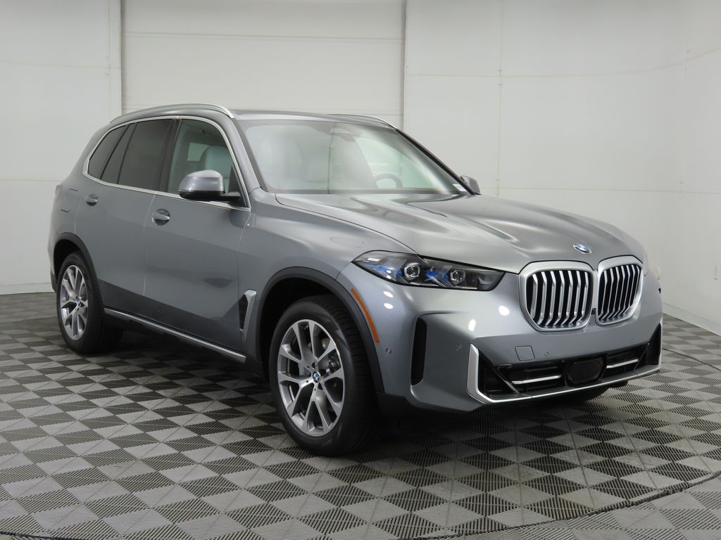 Used 2026 Gray BMW sDrive40i image 3