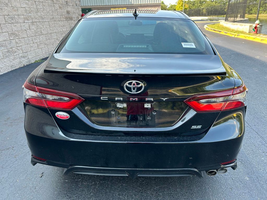 2024 Toyota Camry SE 4