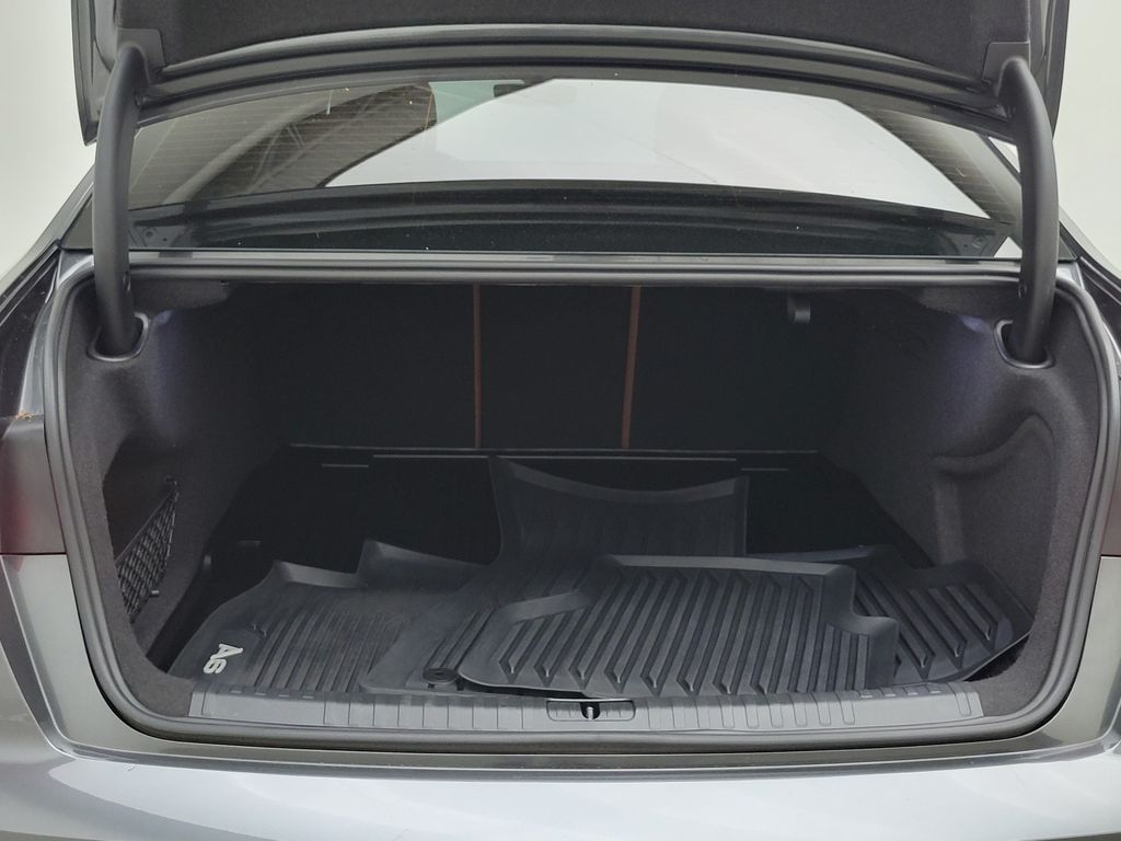 Thumbnail: 2022 Audi A6 - 10