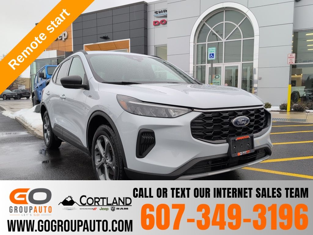 Silver Metallic 2025 Ford Escape ST-Line AWD SUV / Crossover All-Wheel Drive 8-Speed Automatic