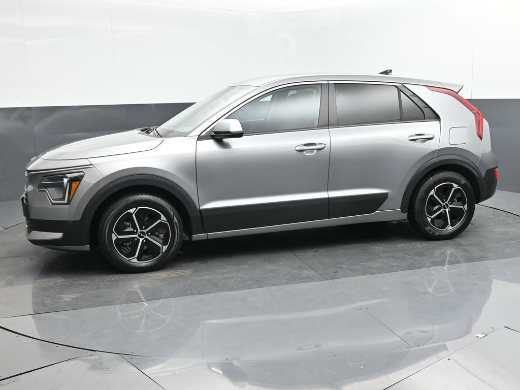 2023 Kia Niro LX