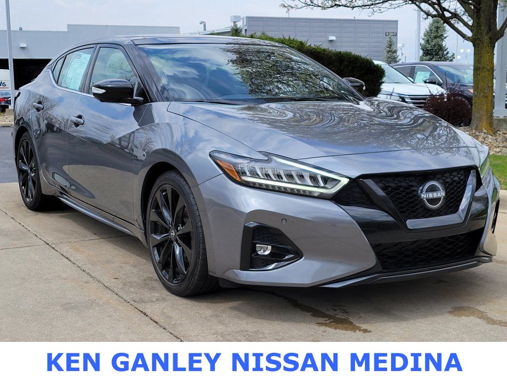 2023 Nissan Maxima SR photo