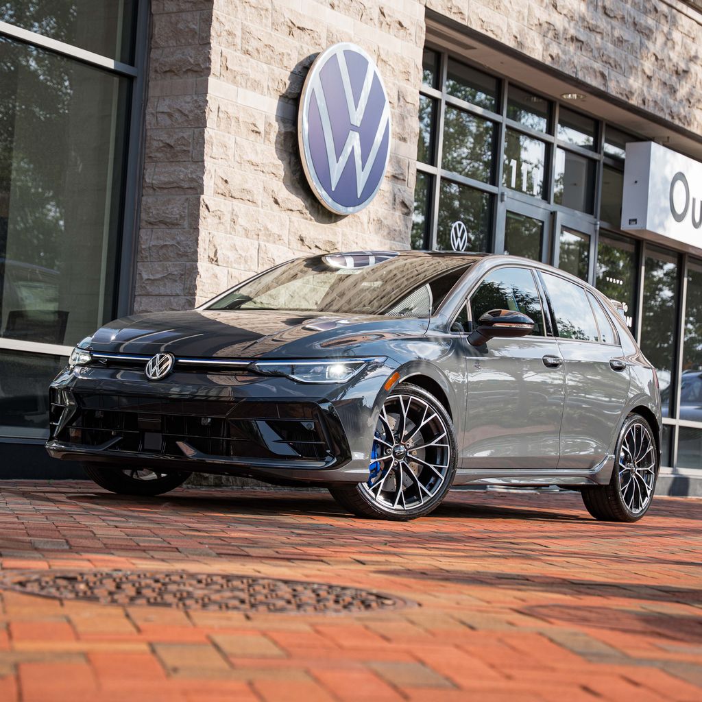 2026 Volkswagen Golf R 2.0T