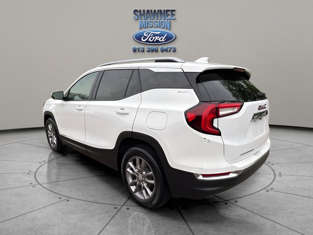 2024 GMC Terrain SLT photo