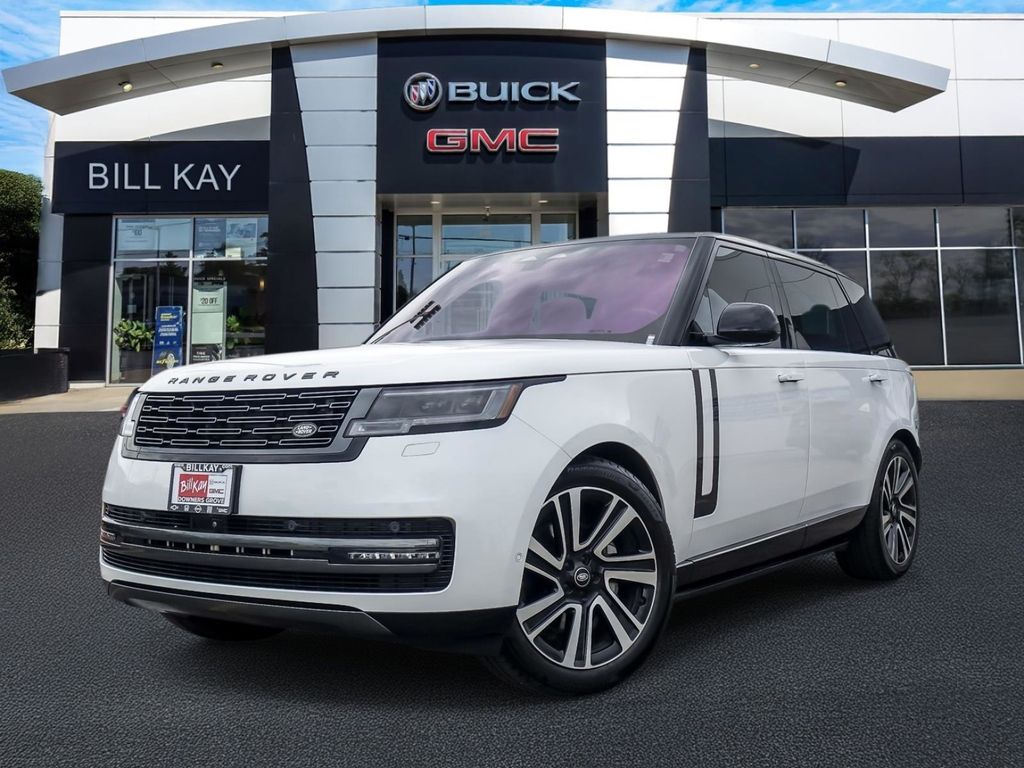 Icy White SV Bespoke Special Effect Gloss 2023 Land Rover Range Rover P400 SE LWB AWD SUV / Crossover All-Wheel Drive 8-Speed Automatic