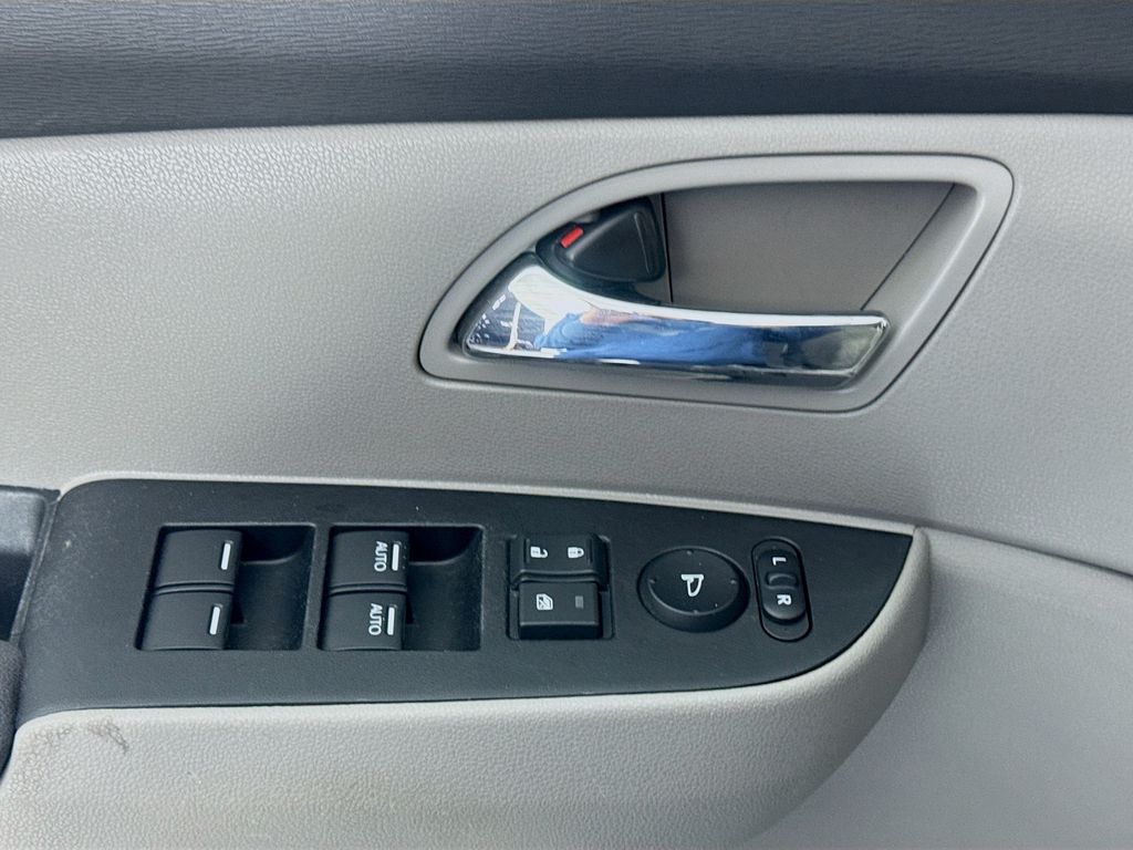 Used Car 2016 Honda Odyssey  Se For Sale Under $15,000 In Austin, Texas