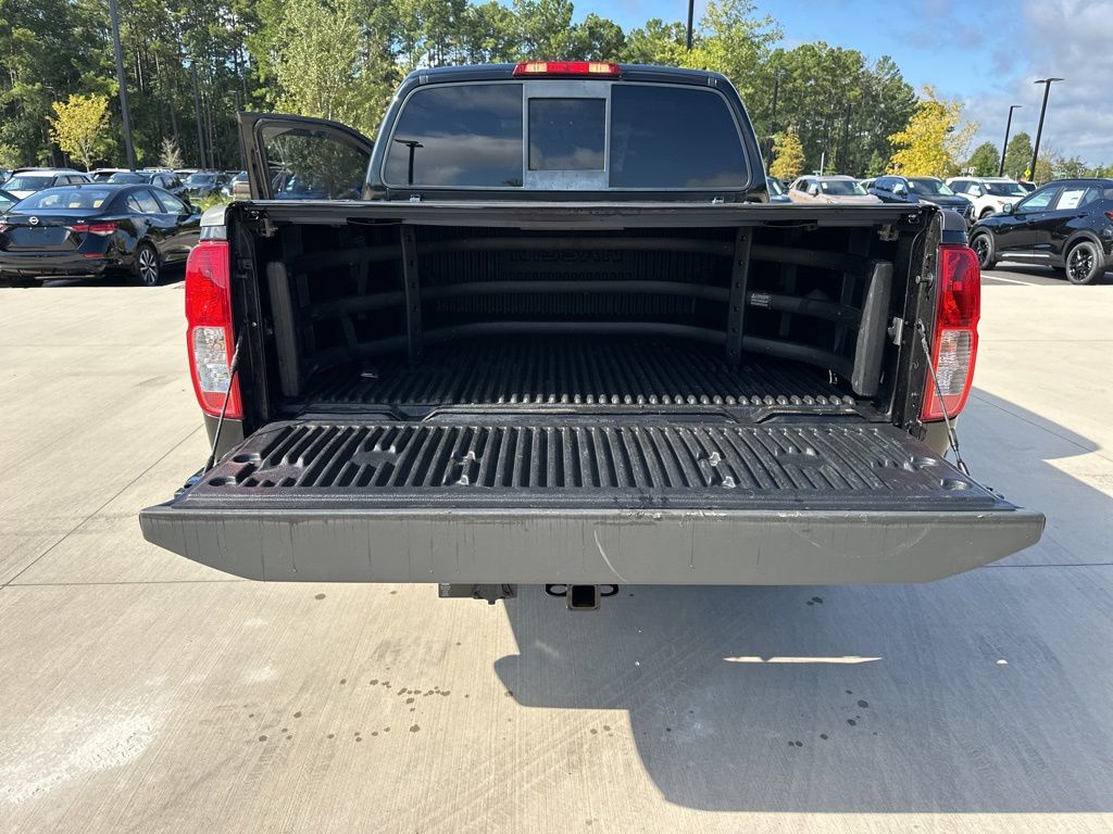 2016 Nissan Frontier SV 16