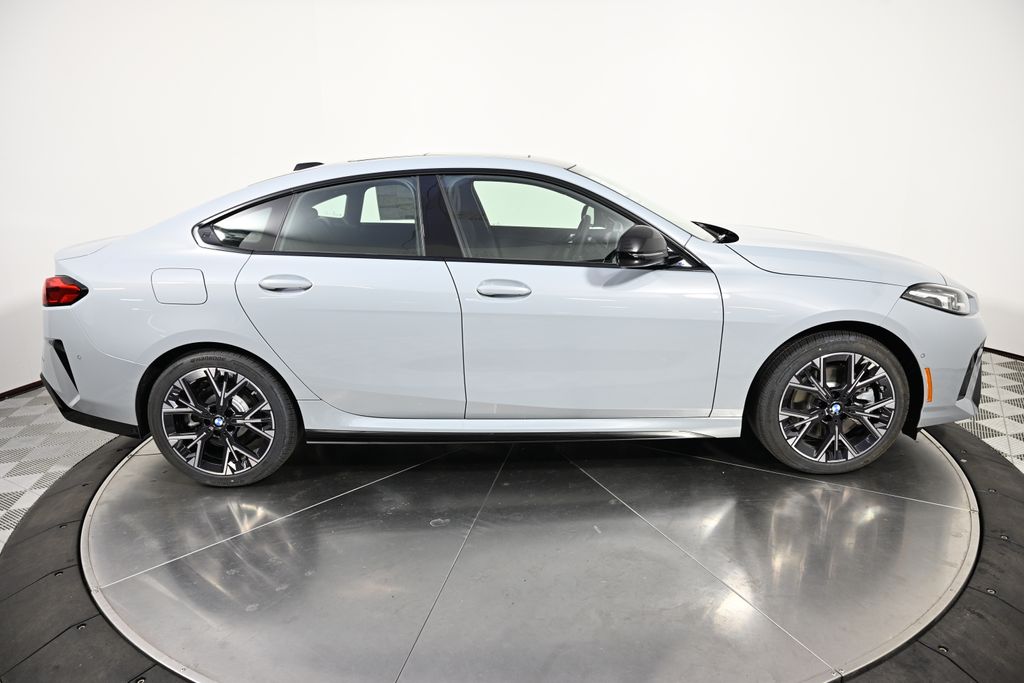 Thumbnail: 2026 BMW 2 Series - 6