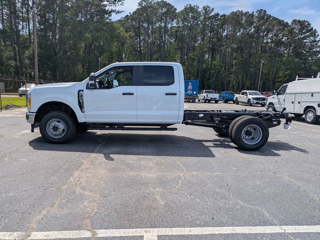 2026 Ford F-350 Chassis XL