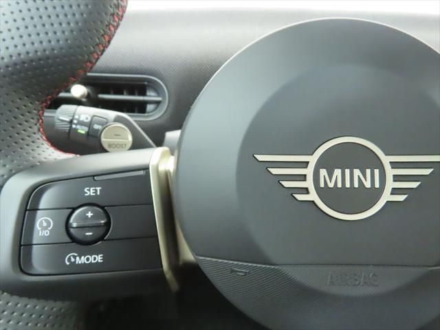 Thumbnail: 2026 MINI Cooper - 11