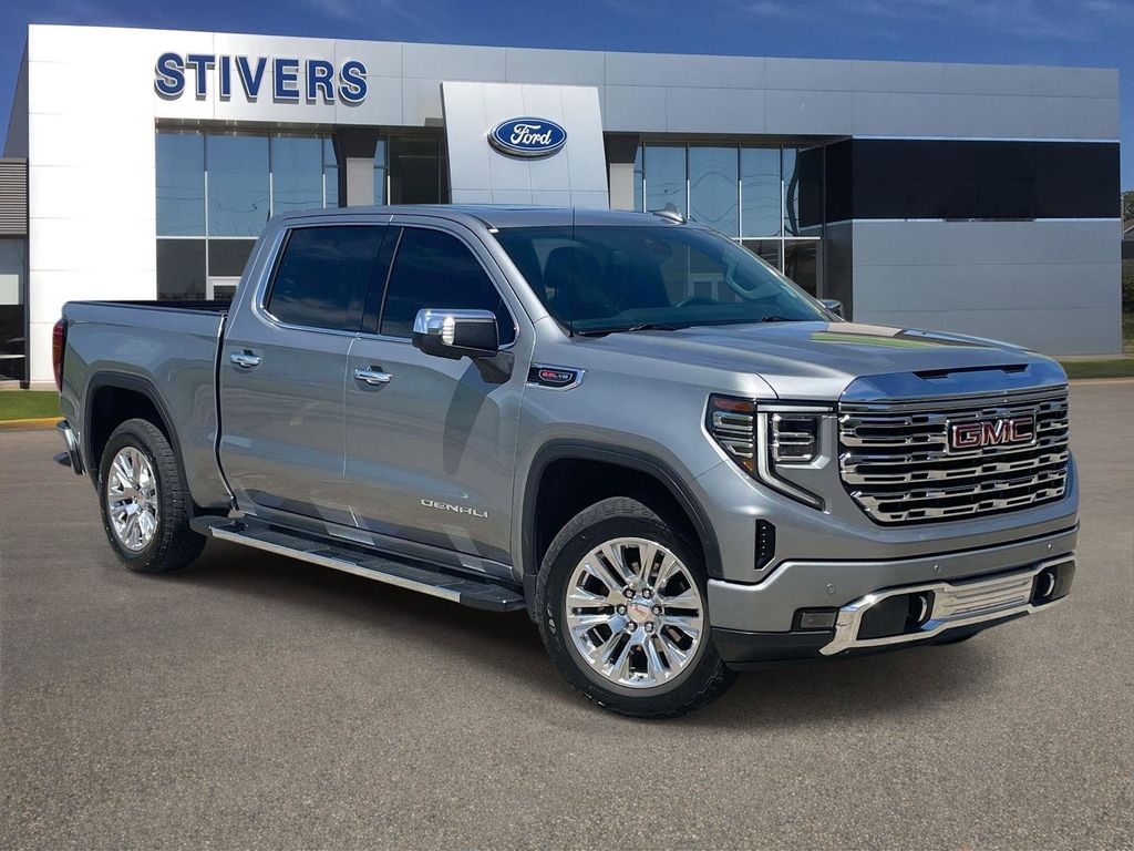 2025 GMC Sierra 1500 Denali Crew Cab 4WD
