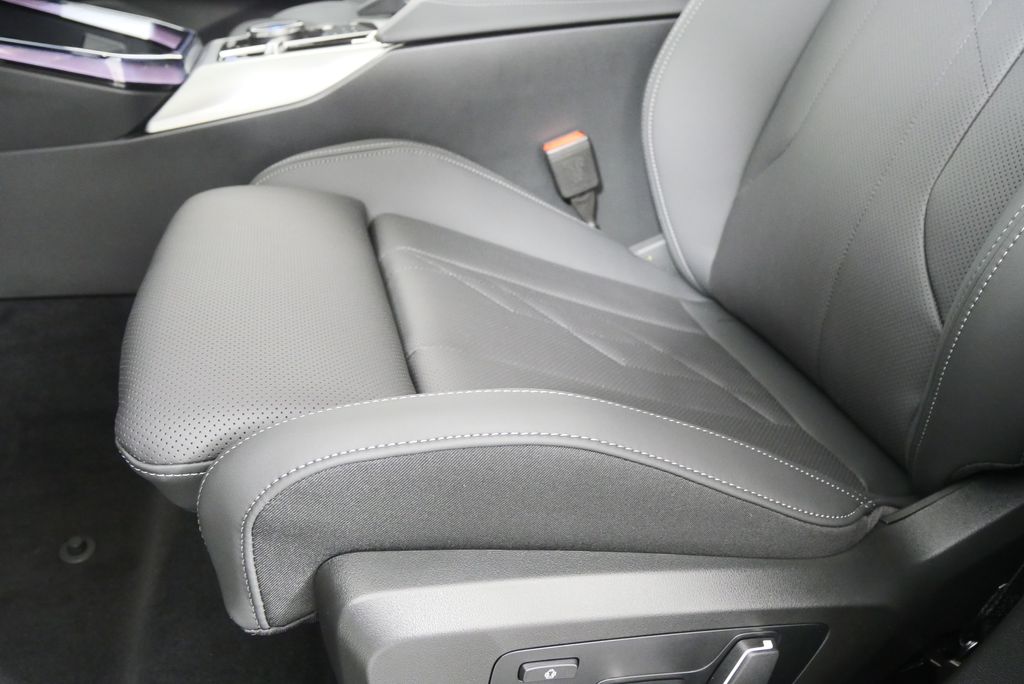 Thumbnail: 2026 BMW X3 - 10