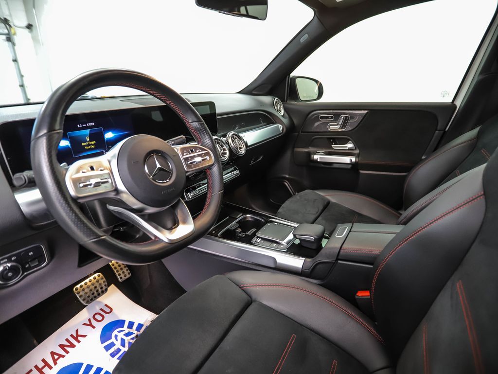 Thumbnail: 2021 Mercedes-Benz GLB - 10