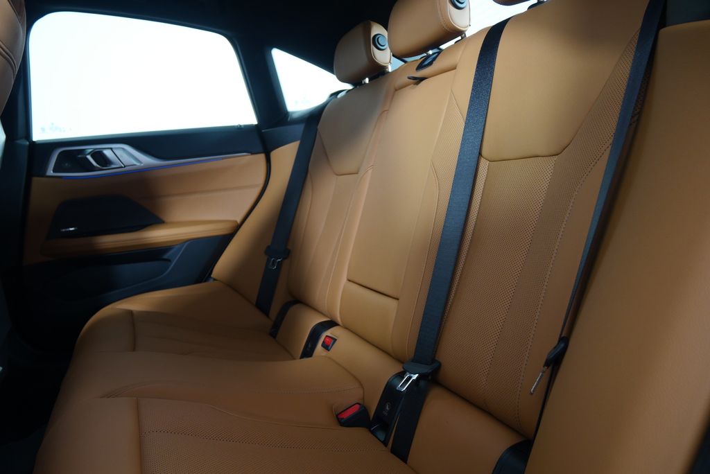 2025 BMW i4 eDrive40 16
