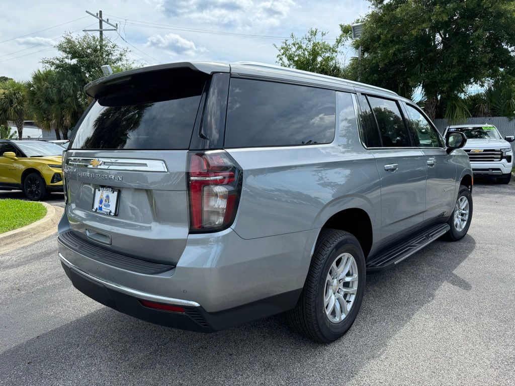 2024 Chevrolet Suburban LS 8