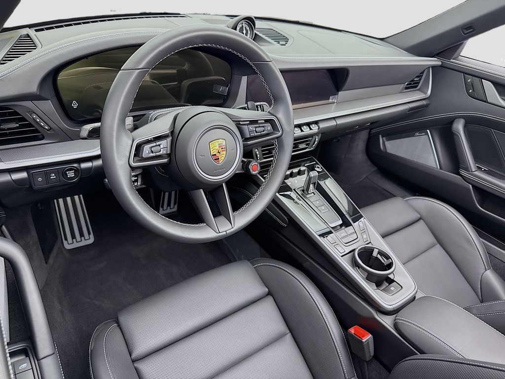 Thumbnail: 2025 Porsche 911 - 4