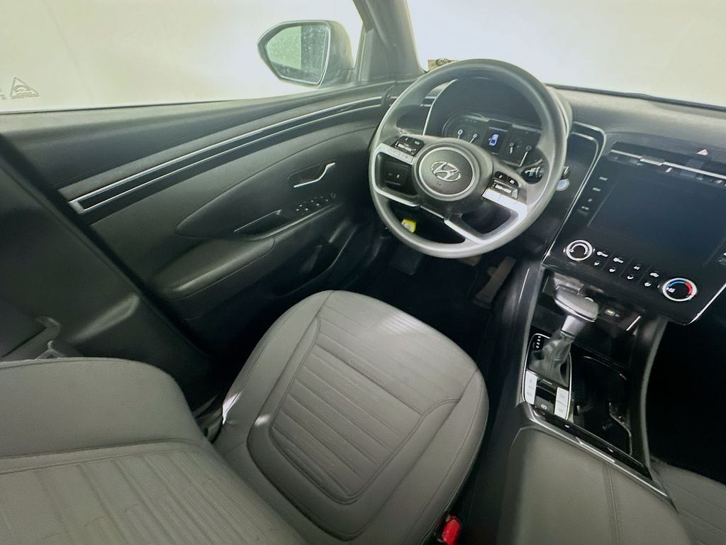 Used 2022 Black Hyundai SEL image 9