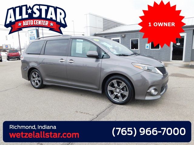 2017 Toyota Sienna SE Premium 8-Passenger FWD