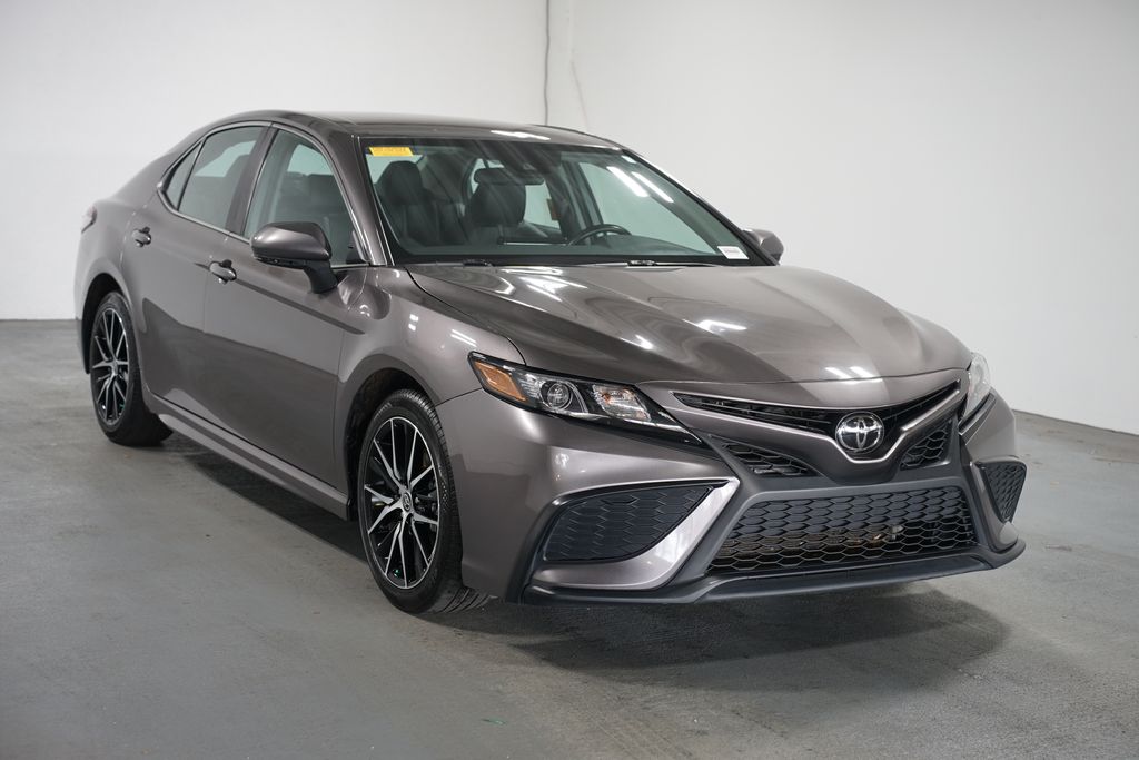 Thumbnail: 2024 Toyota Camry - 3