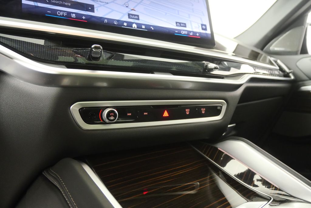 Thumbnail: 2025 BMW X6 - 27