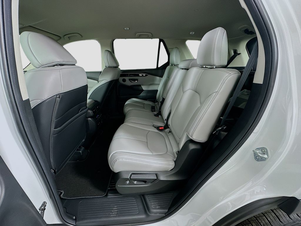 Thumbnail: 2025 Honda Pilot - 16