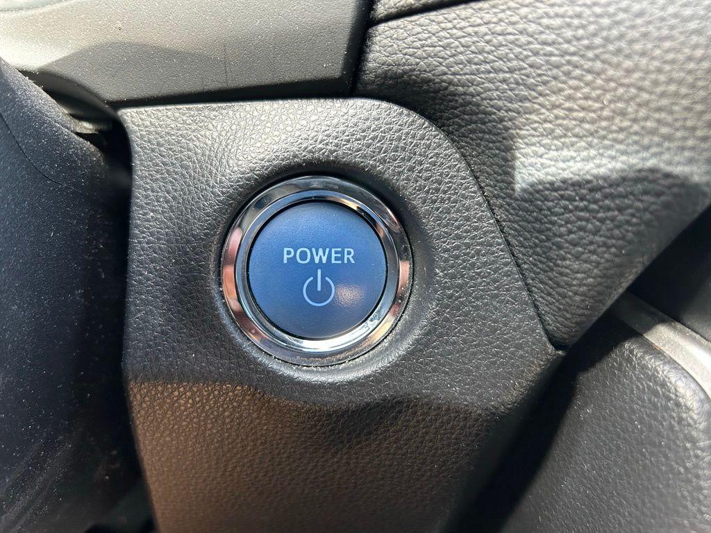 Thumbnail: 2022 Toyota RAV4 - 28