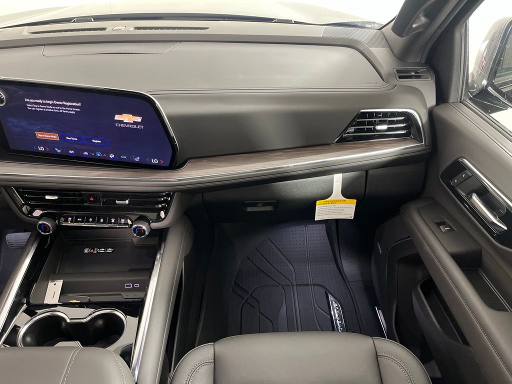 Thumbnail: 2026 Chevrolet Suburban - 18