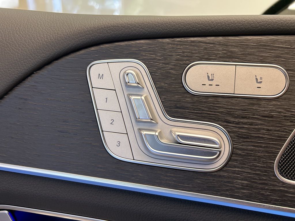 Thumbnail: 2026 Mercedes-Benz GLE - 22