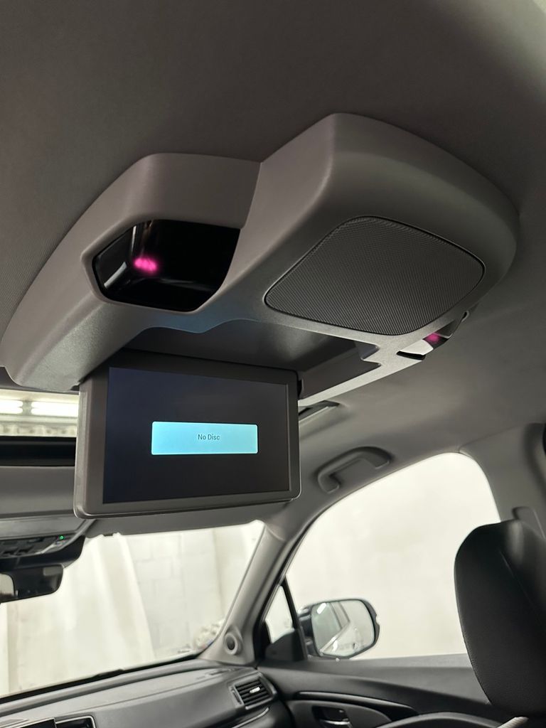 used 2022 Honda Pilot car, priced at $34,985